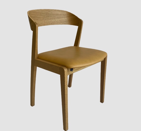 #825 Dining Chair Oak /Sahara Leather