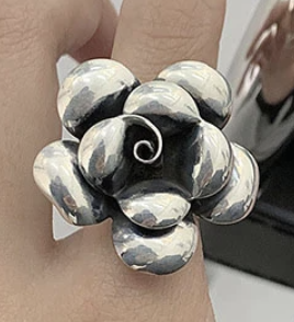 St Silver Flower Ring