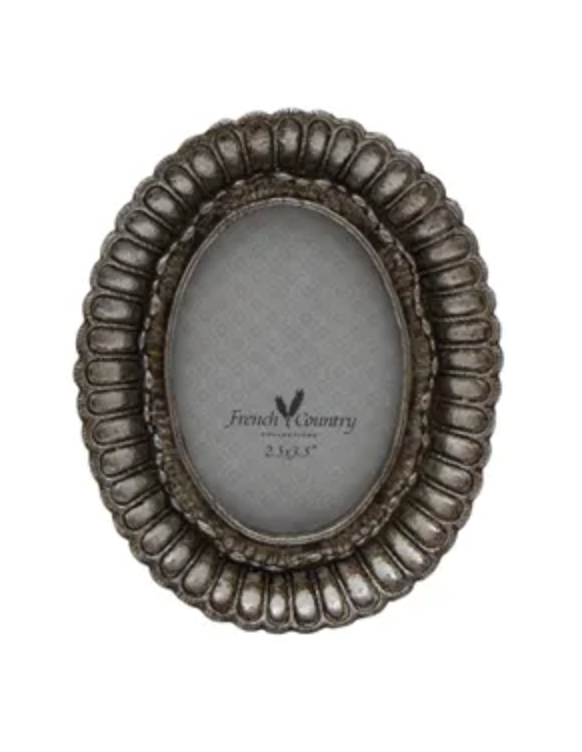 Fanned Oval Photoframe 2.5x3.5"